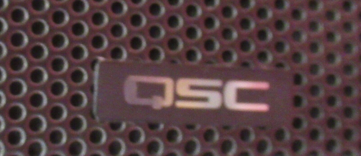 QSC AcousticDesign AD-S162T 16-Driver Column Surface-Mount Loudspeaker Black