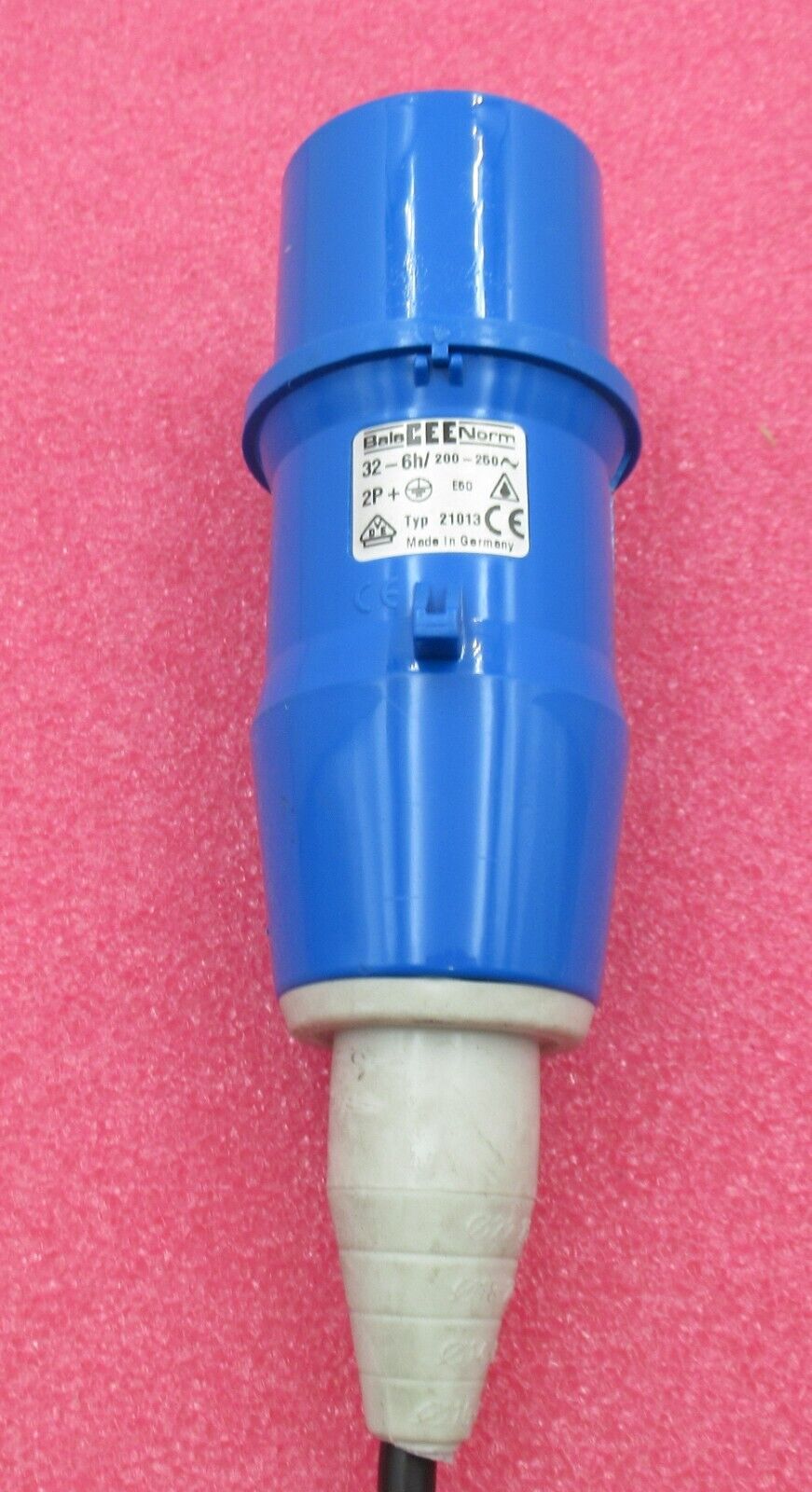Bals CEE Norm 3 polig 240v Stecker Steckeroberteil IP44 Blau Typ 21013