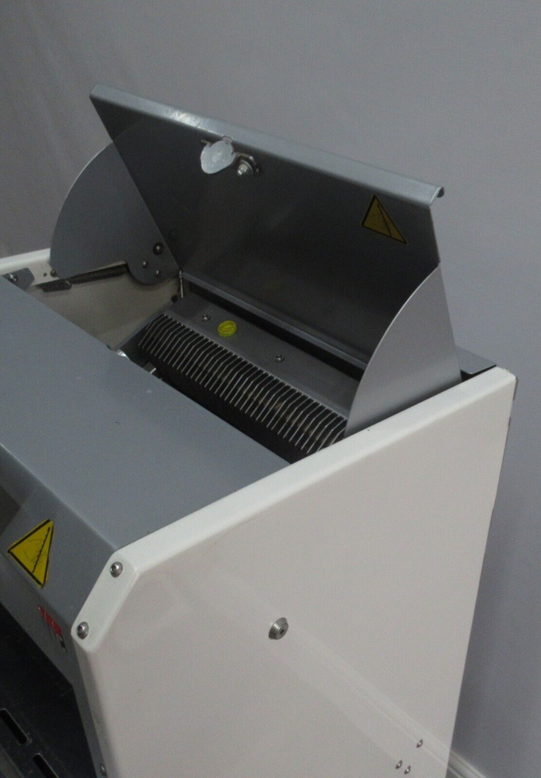 JAC Eco+ 450 Freestanding 10mm Automatic Bakery Bread Loaf Slicer 3-Phase 400V