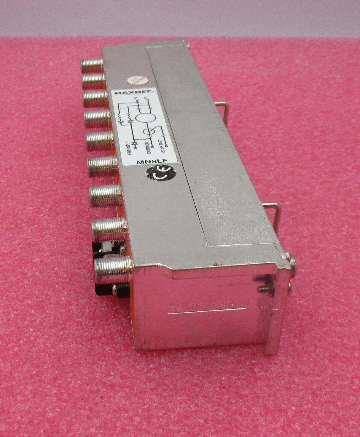 Maxnet MN8LF 8 Way L Band Splitter With Auxiliary Module