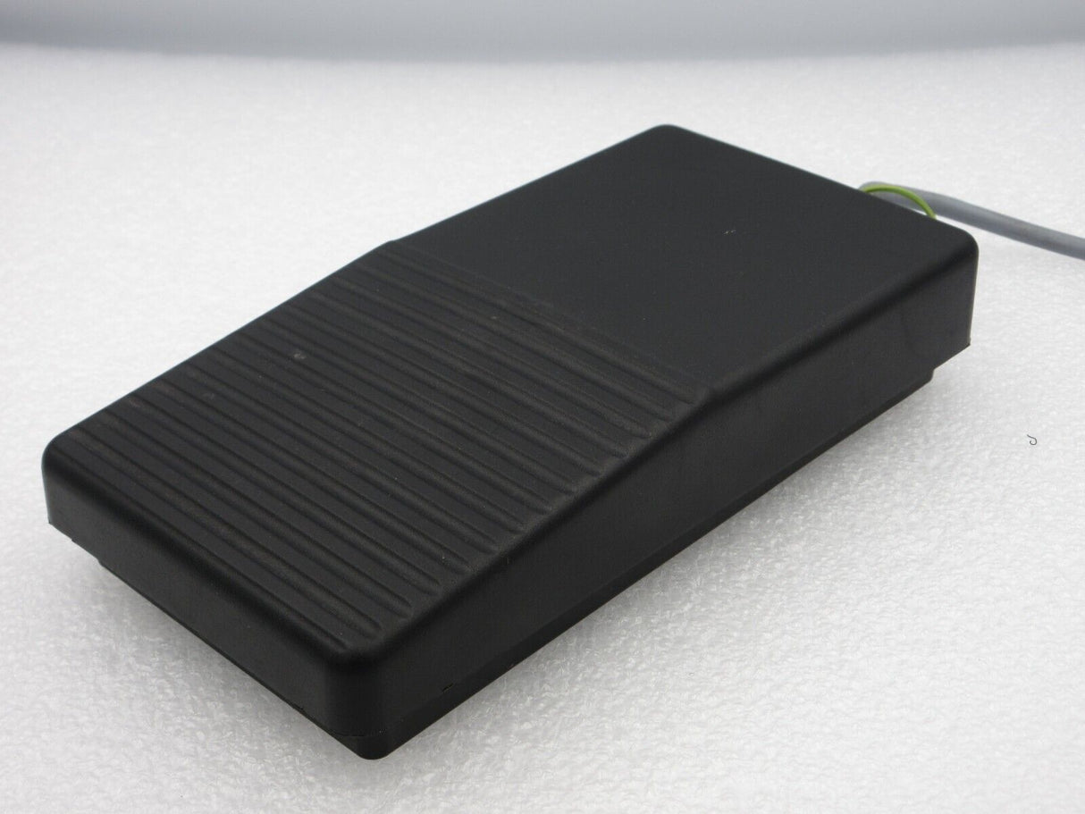 Marquardt Foot Pedal Momentary Dual Switch With 3m Cable 2410.0101
