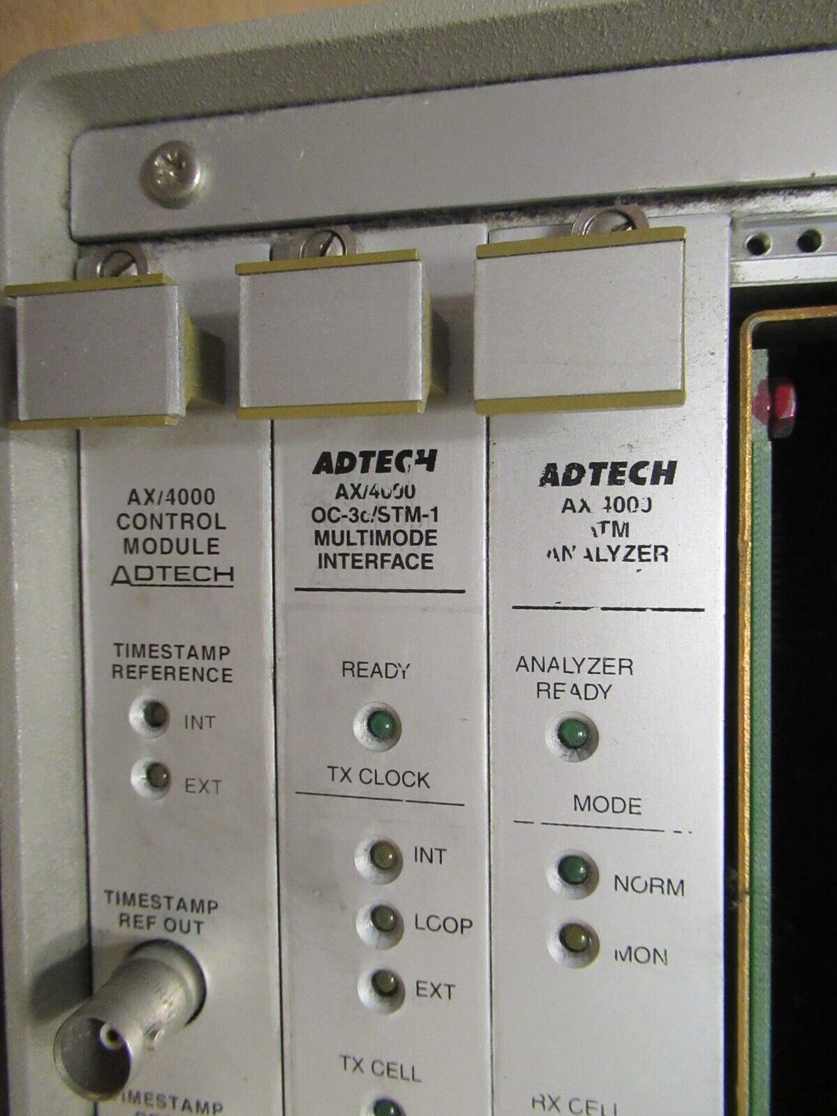 Adtech AX/4000 Portable Broadband Test System 4-Slot Chassis With 4x Cards