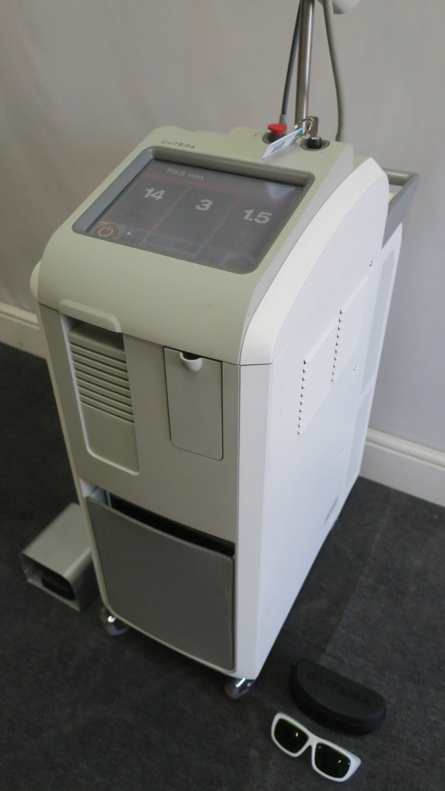Cutera Excel HR Alexandrite 755 nm Nd:YAG 1064nm Laser Hair Removal Skin Machine11