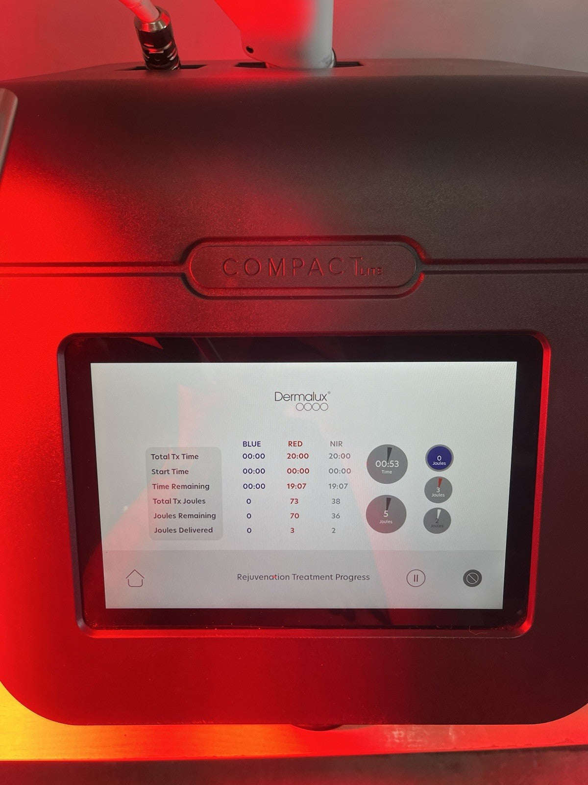 2024 Dermalux Compact Lite TriWave MD 415nm 633nm 830nm Phototherapy Unit LED17