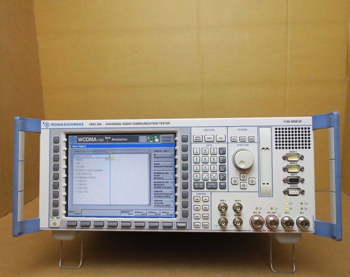 Rohde & Schwarz CMU 200 Universal Radio Communication Tester 1100.0008.02 R&S