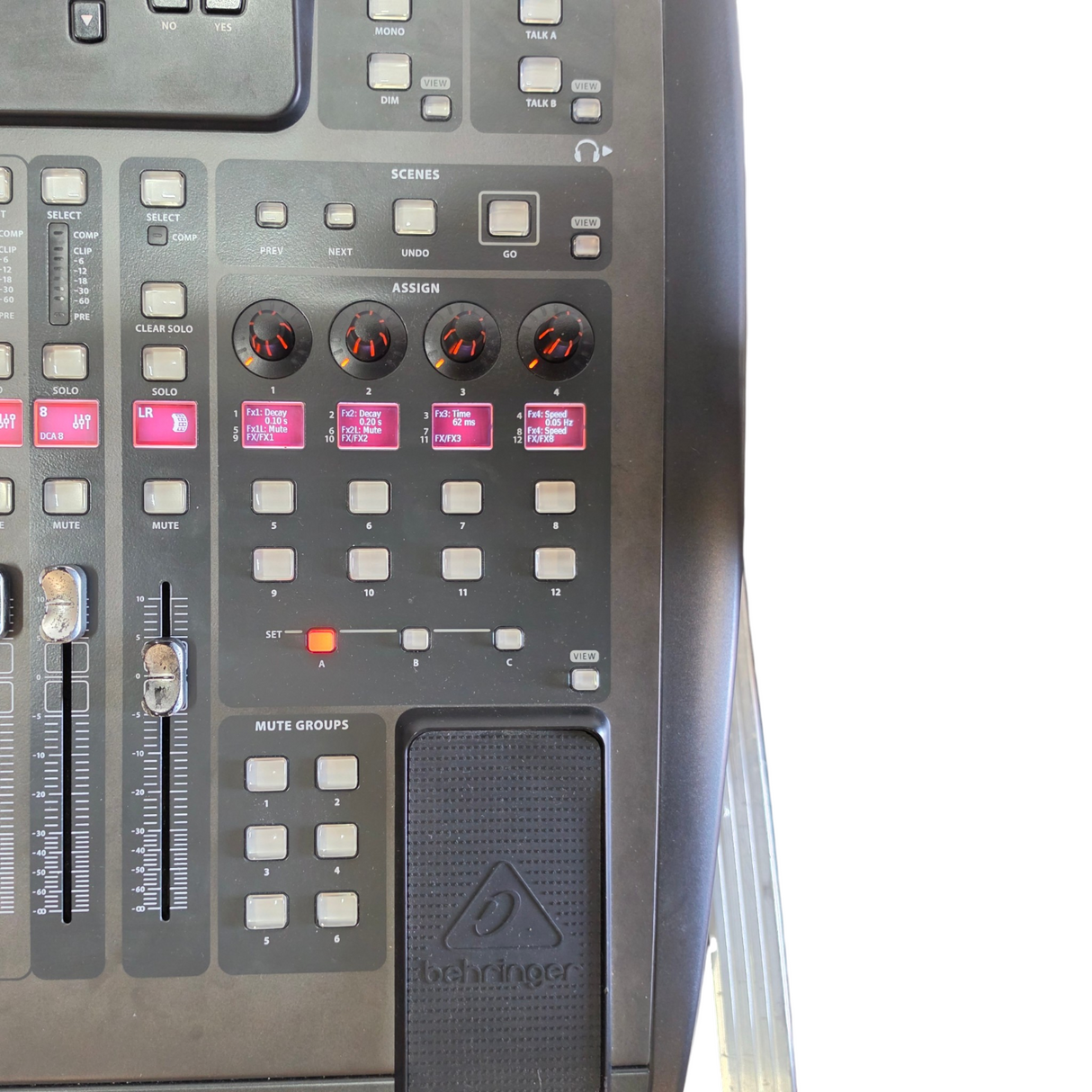 Behringer X32 Digital Mixing Console 40x Input 25x Bus Mixer 32x MIDAS Preamps6