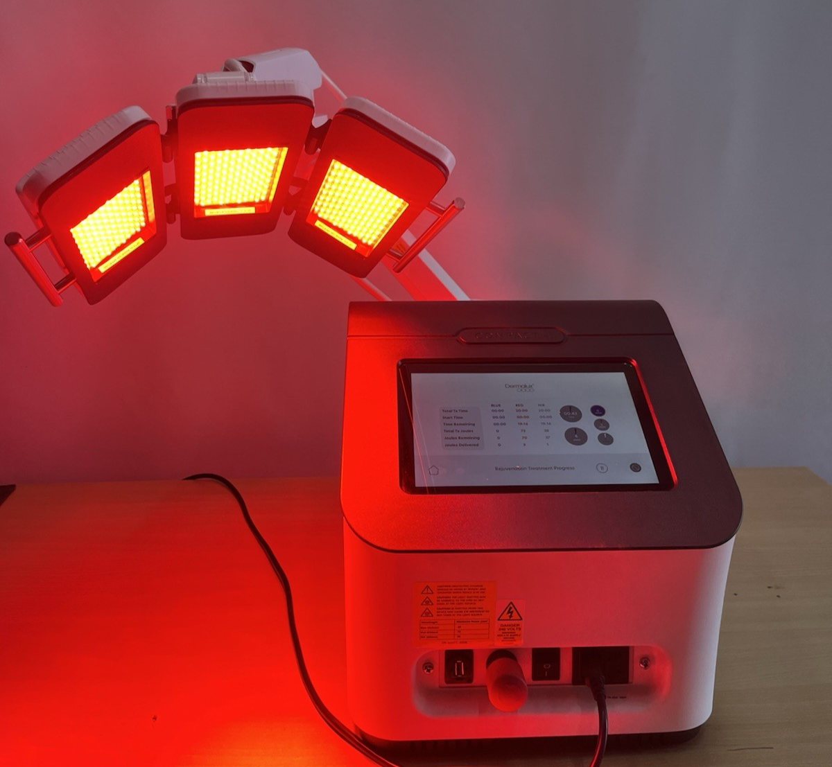 2024 Dermalux Compact Lite TriWave MD 415nm 633nm 830nm Phototherapy Unit LED4