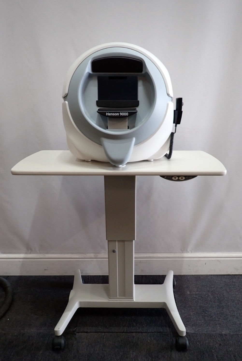 Henson 9000 Visual Field Analyser Perimeter Glaucoma Eye Machine & Table ATE 6000