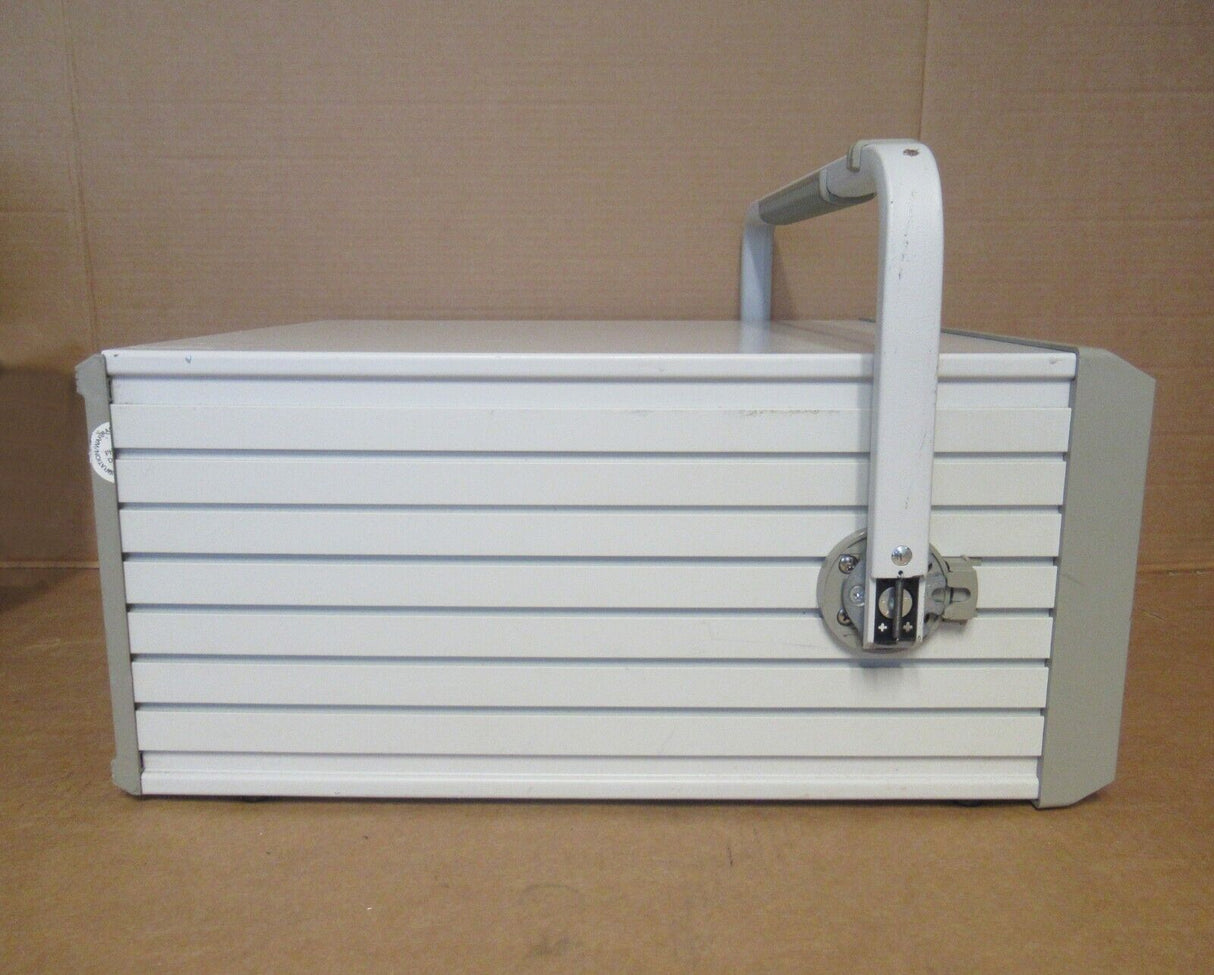 Châssis portable pour système de test à large bande Spirent Adtech AX/4000 - 400607C