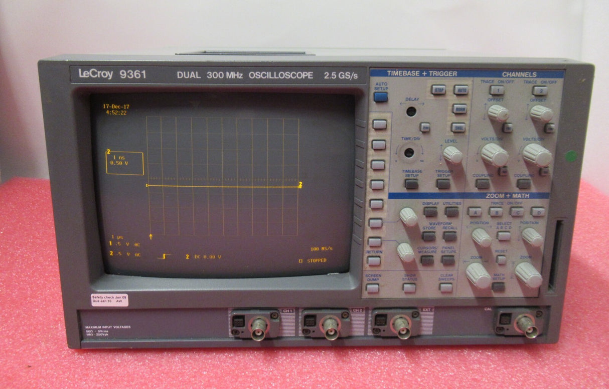 Lecroy 9361 Dual Stand Alone Digital Oscilloscope 300MHz 2.5GS/s2