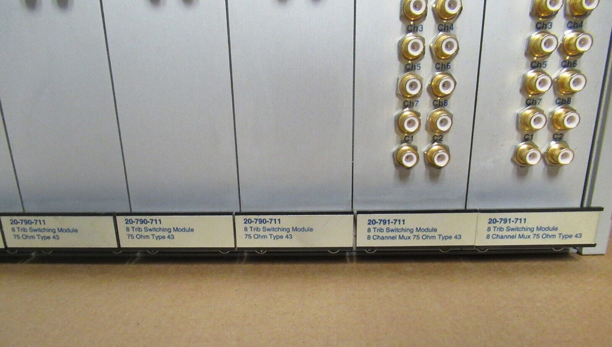 Pickering S1961 6U System 10-Slot Chassis 8x 20-790-711 Interface Modules