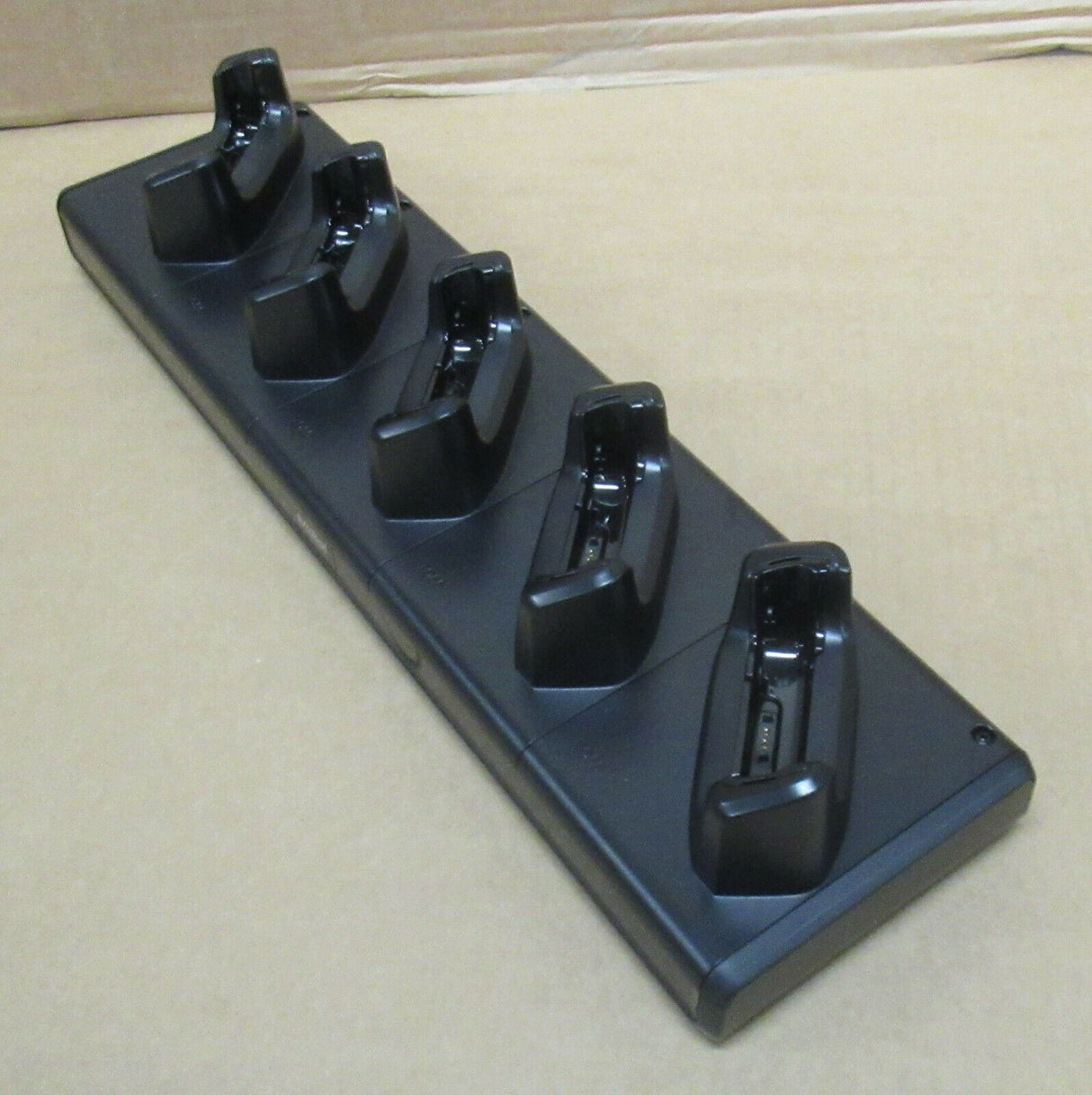 New Zebra Symbol CRDUNIV-55-5000R 5-Slot Scanner Cradle Dock Charger TC55
