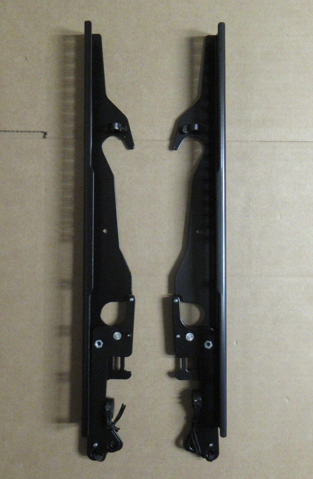 NEW Chief Medium Fusion MSM1U Adjustable Fixed Wall Mount For 32-65" Monitors