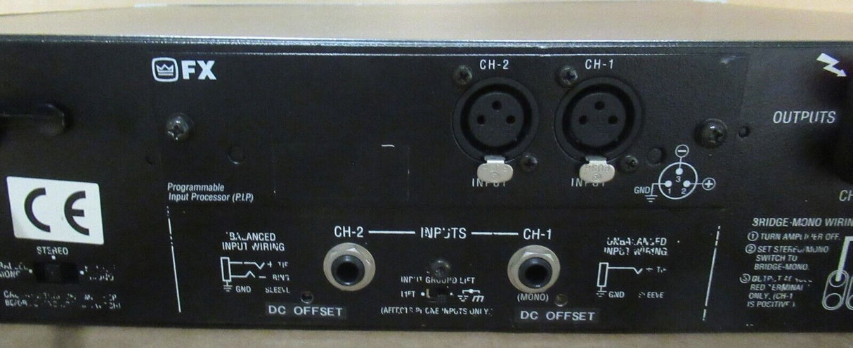 Analogue Associates Macro-Tech 600 avec processeur d'entrée programmable PIP-FX