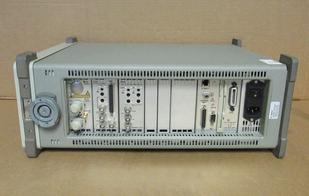 Analyseur de performances de communication HP Agilent 37717C OmniBER A3R/A3D/131/UKK