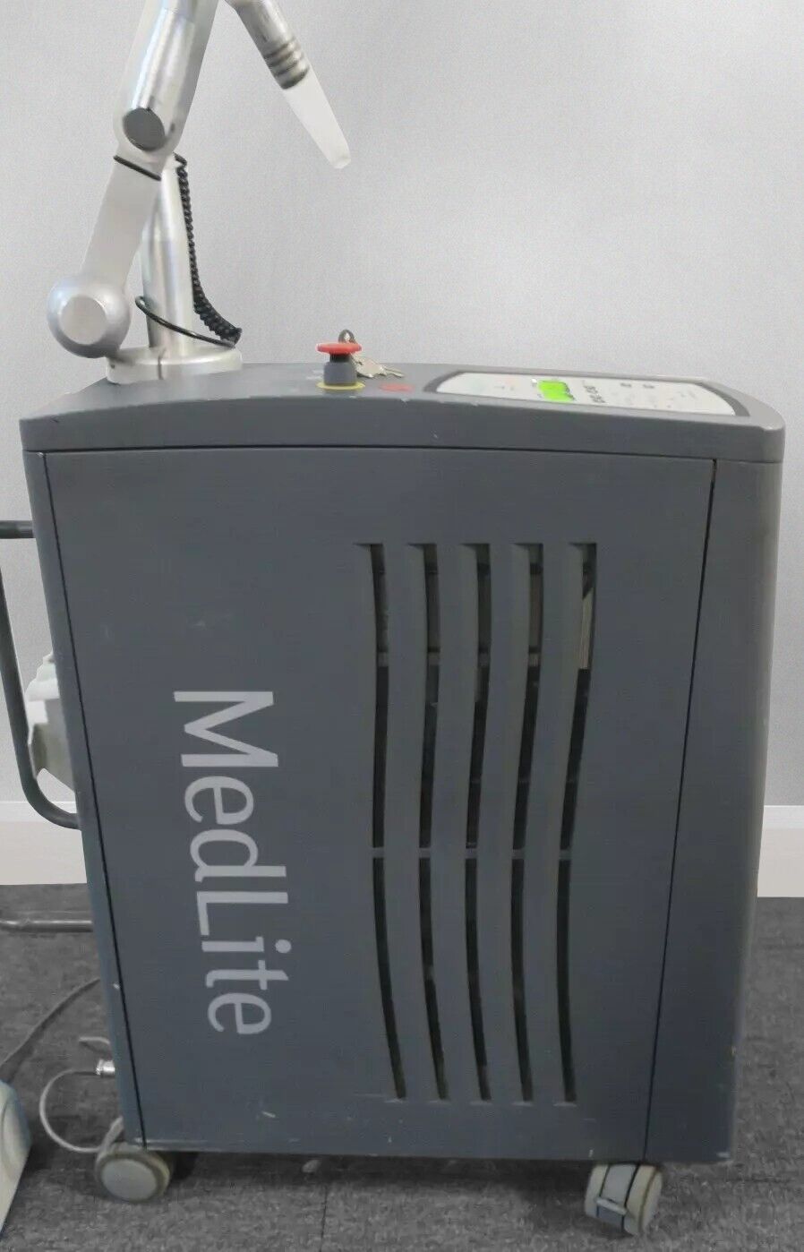 Hoya ConBio Medlite C6 Q-Switched Nd:YAG Tattoo Removal HR SR Acne Skin Laser