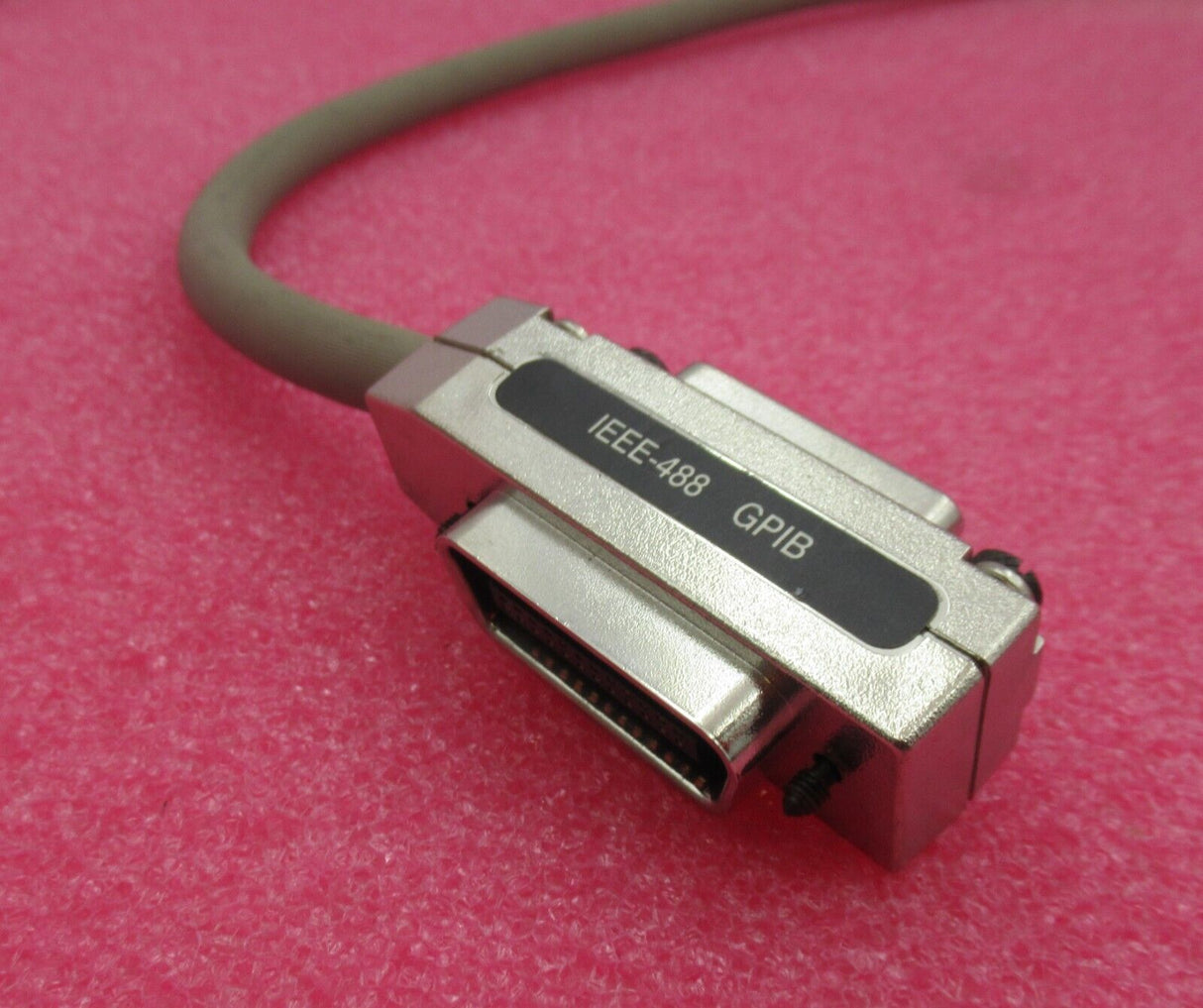 Kabel der CMC-Serie, 1 m, IEEE-488 GPIB normal auf IEEE-488 GPIB Inline-Stecker