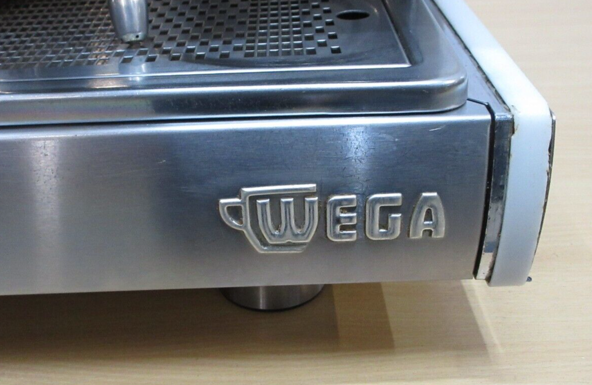 6934218