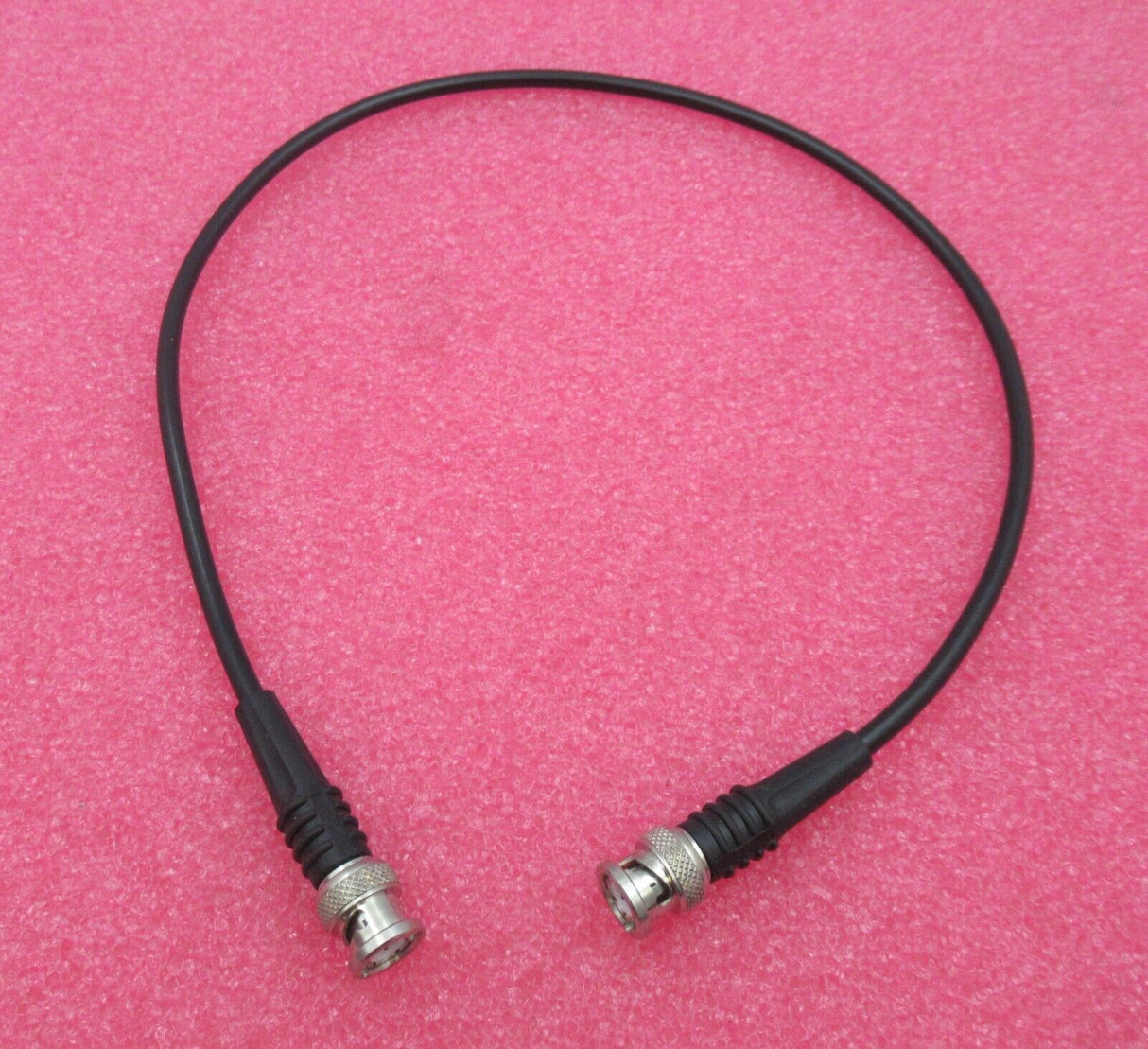 BNC-Stecker männlich gerade zum BNC-Stecker männlich gerade 600MM schwarzes Koaxial-HF-Kabel