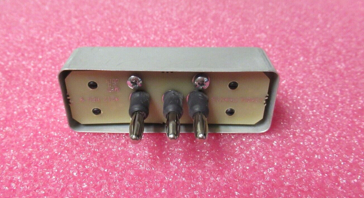 Adaptateur DIN/RJ45 Spirent/Consultronics 4212