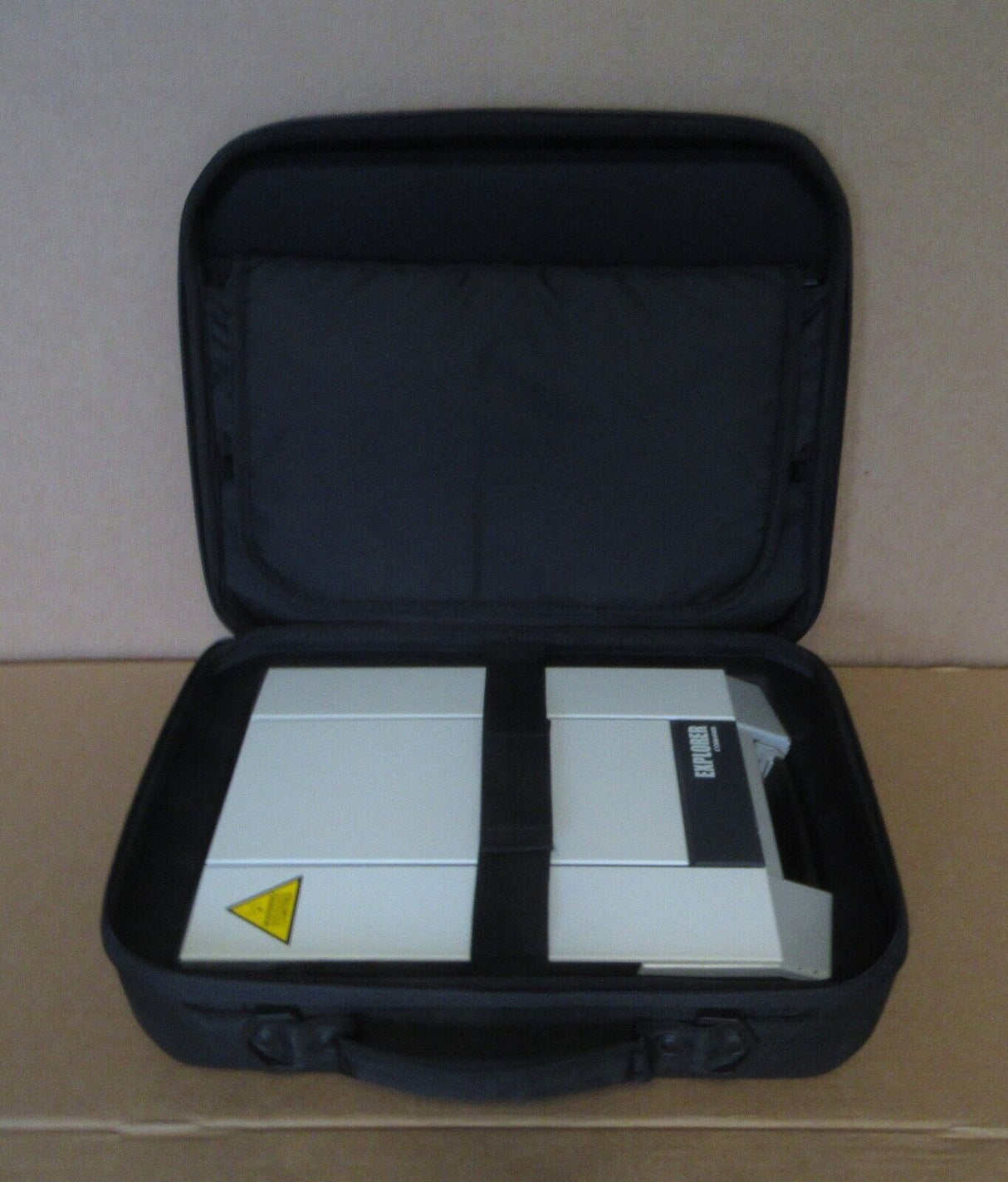 Cobham Satcom Explorer 710 Tragbares Satelliten-BGAN-Terminal TT-3703B TT-3732B