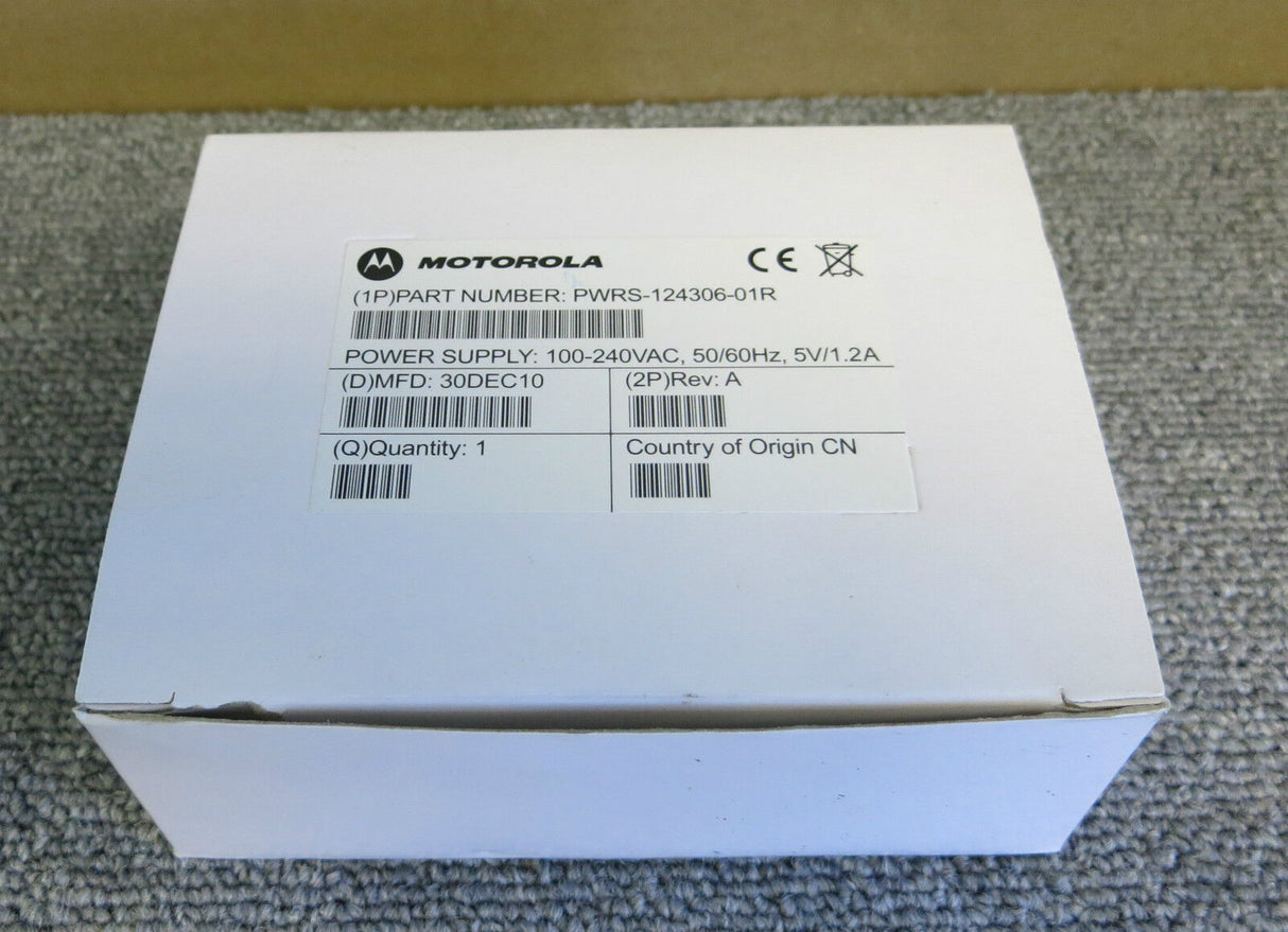 Motorola New PWRS-124306-01R AC USB Adapter Include Plugs For US, UK, EU & AU