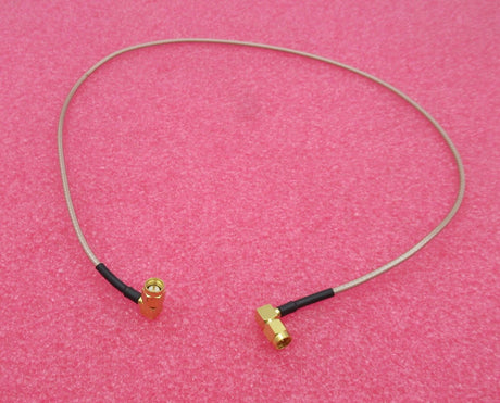 SMA-Stecker rechtwinklig auf SMA-Stecker rechtwinklig, 600 mm, braunes Koaxial-HF-Kabel