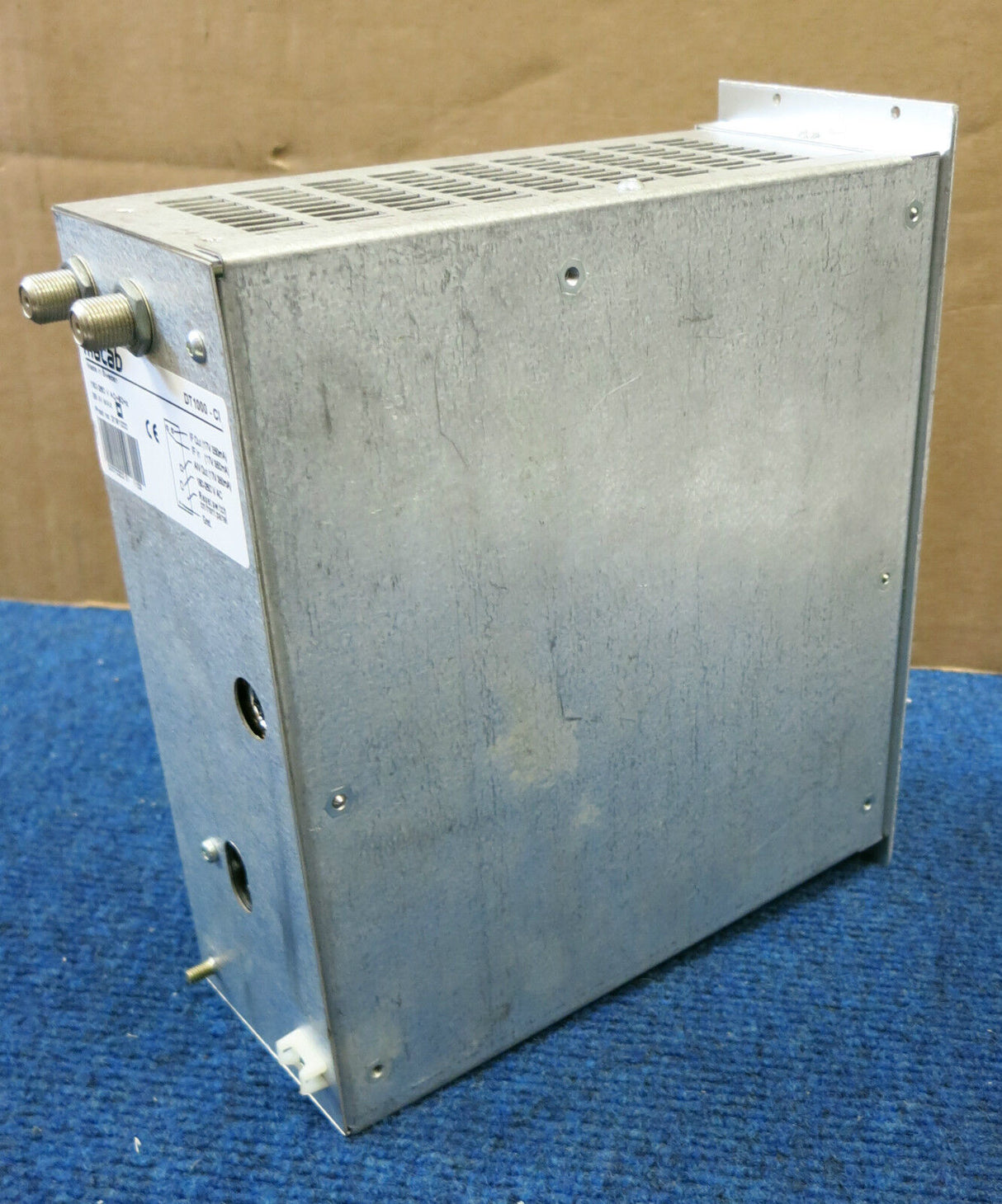 Récepteur satellite de tête de réseau numérique Macab DT-1000CI Équipement de diffusion QPSK