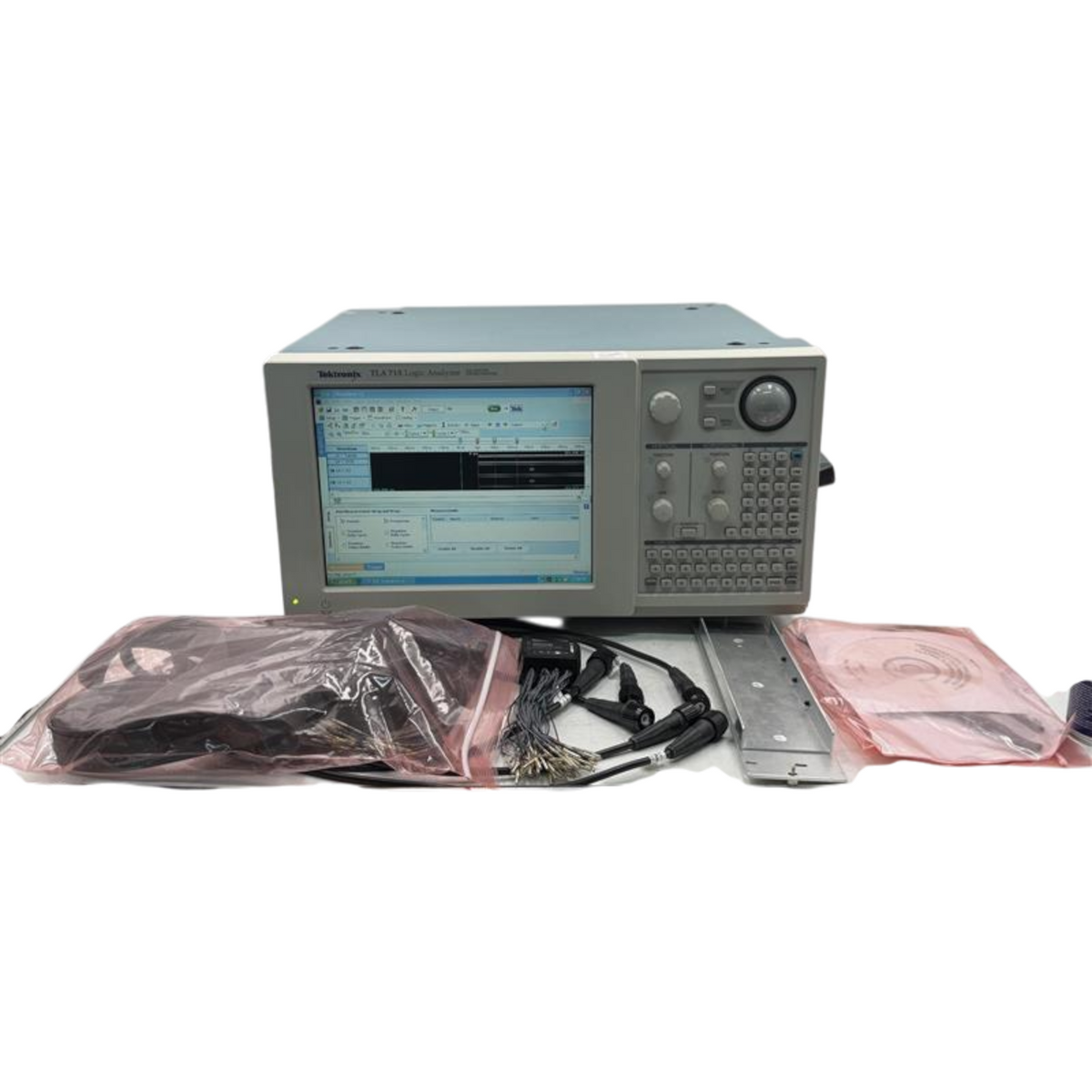 Tektronix TLA715 Logic Analyzer 2x TLA7AA4 272ch 8GHz 450MHz 8M+2M P6960 Probes0