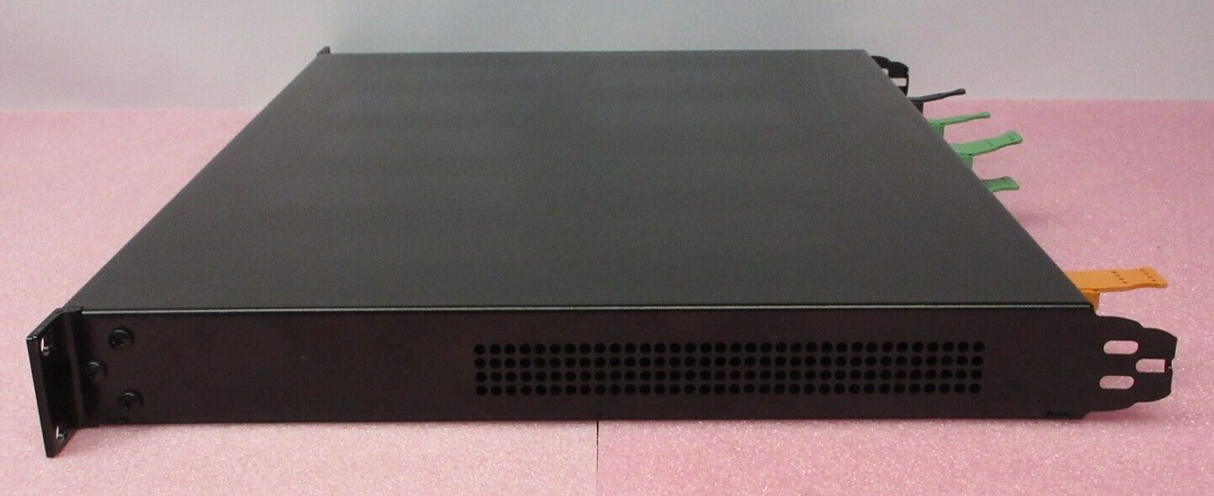 QSC MP-M40 Musik- und Paging-Zonenmixer mit 8 Eingängen und 4 Ausgängen, 1 HE Rackmontage