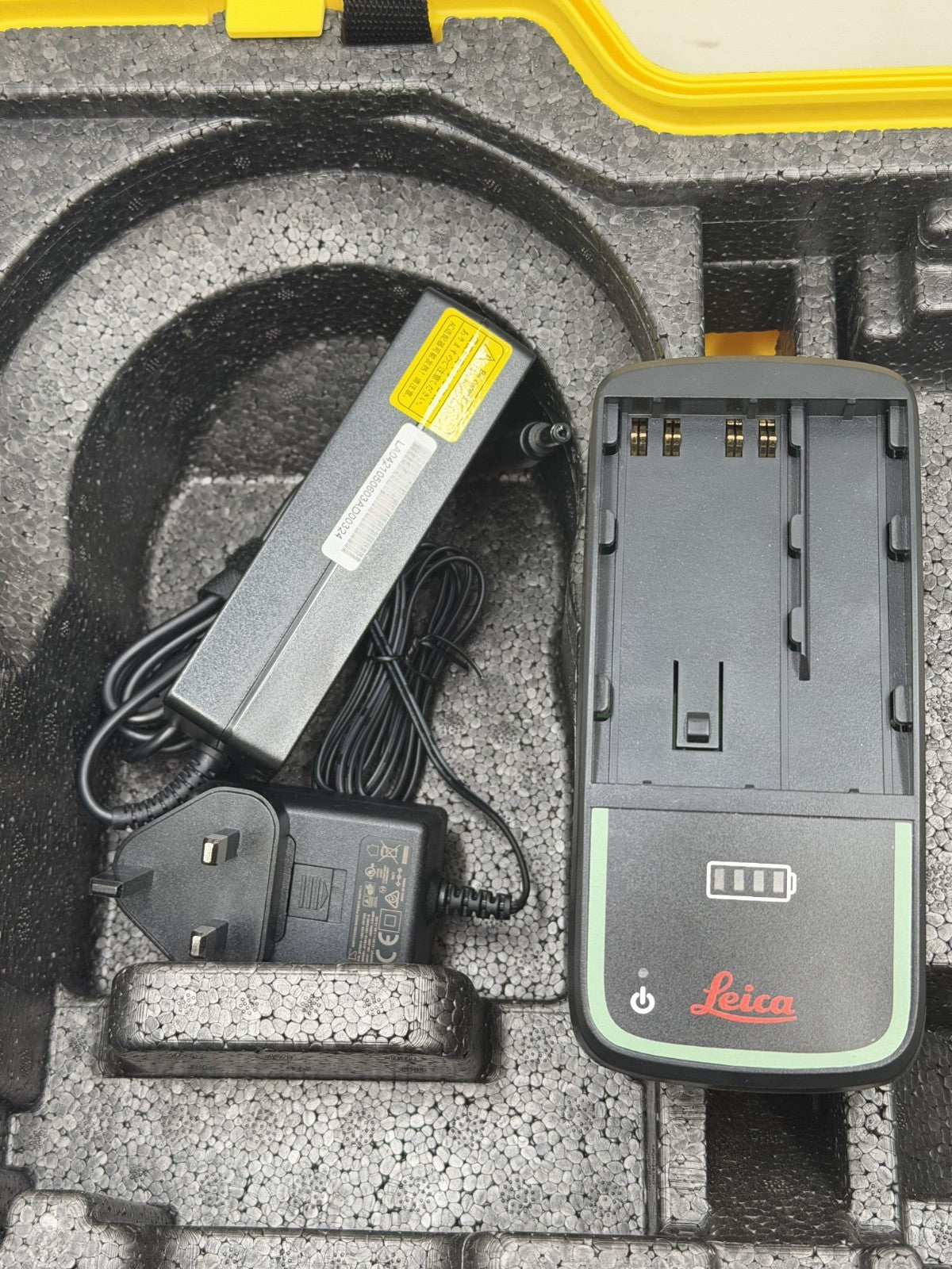 Leica ICG70 iCON GPS 70 RTK GNSS Rover CC80 10 FZ M1 Tablet Surveying Equipment11