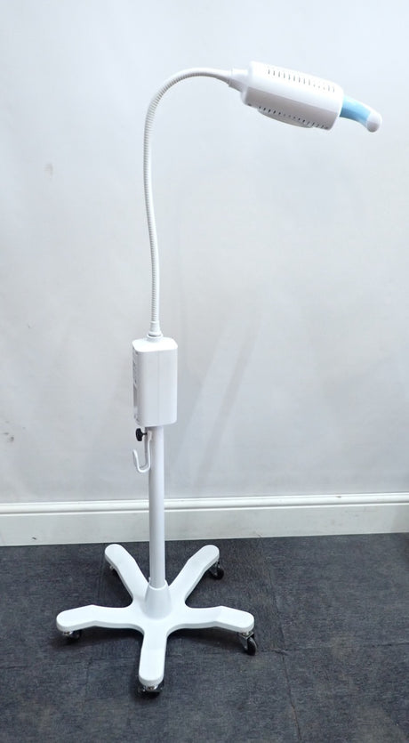 WelchAllyn GS600 LED Minor Procedure Light with 48950 Mobile Stand1