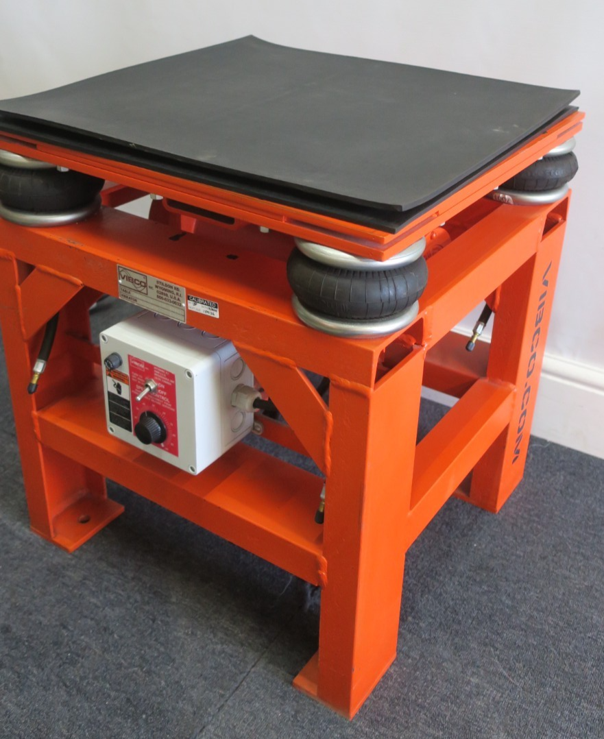 Vibco 99823 LiveTop Vibrating Test Table Bench SCR1000 115V 500mm x 500mm2
