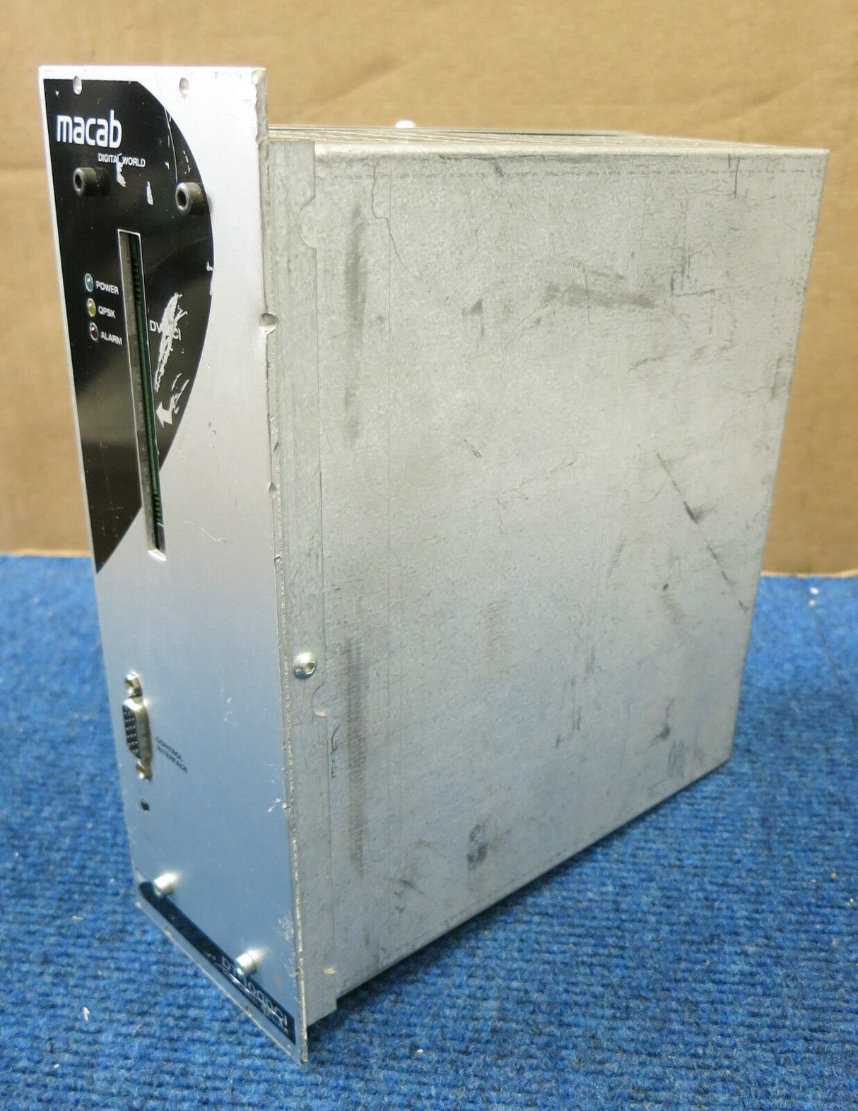 Récepteur satellite de tête de réseau numérique Macab DT-1000CI Équipement de diffusion QPSK