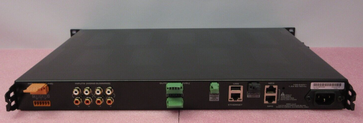 QSC MP-M40 Musik- und Paging-Zonenmixer mit 8 Eingängen und 4 Ausgängen, 1 HE Rackmontage