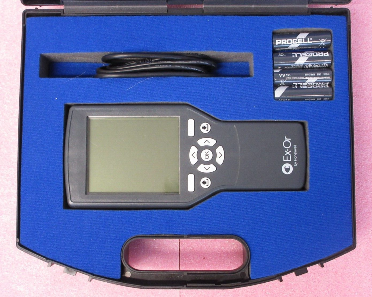 6686117